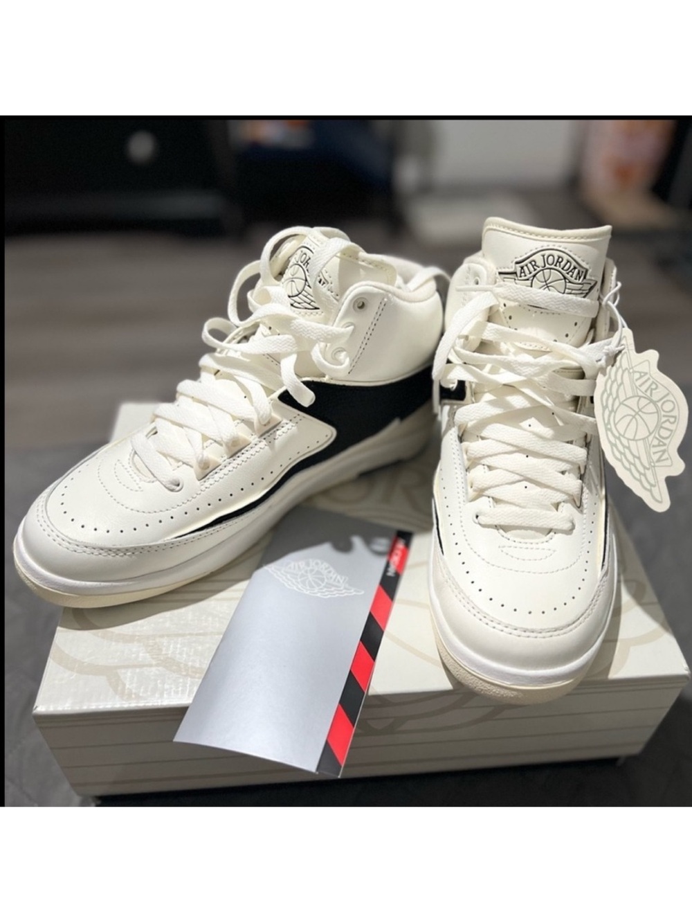 BNWT Womens AIR JORDAN 2 Retro - Picture 9 of 14